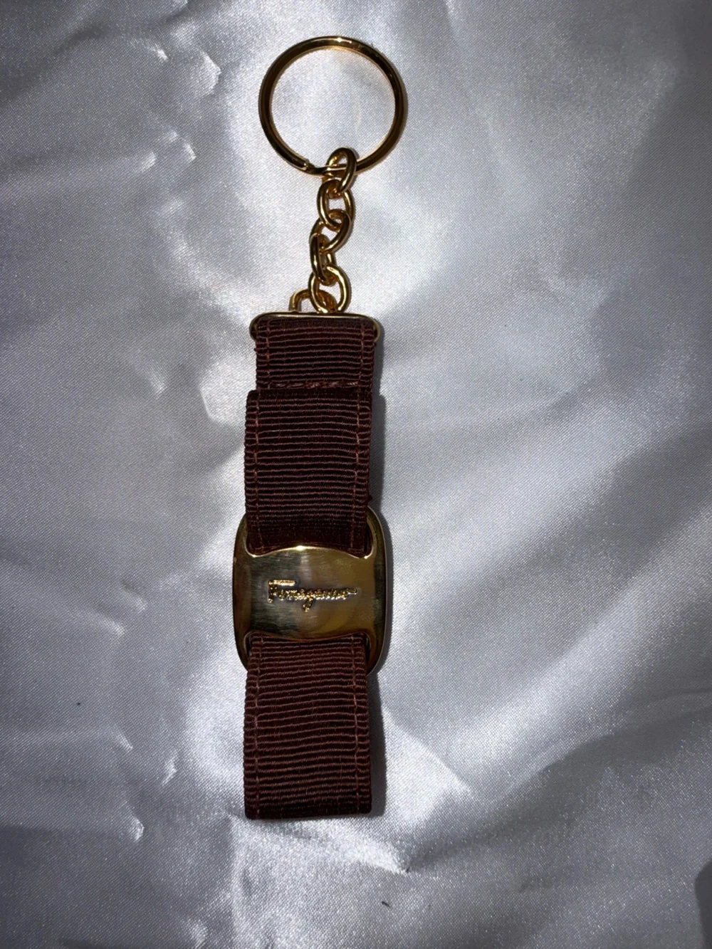 Salvatore Ferragamo Vara Bow Grosgrain Ribbon Keychain Gold Tone Made in Italy